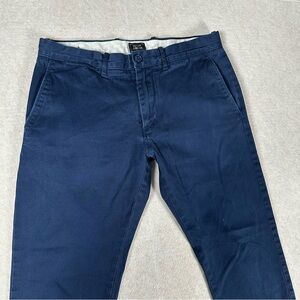 Men’s J.Crew stretch pants size 31/30 number 484 in Navy blue